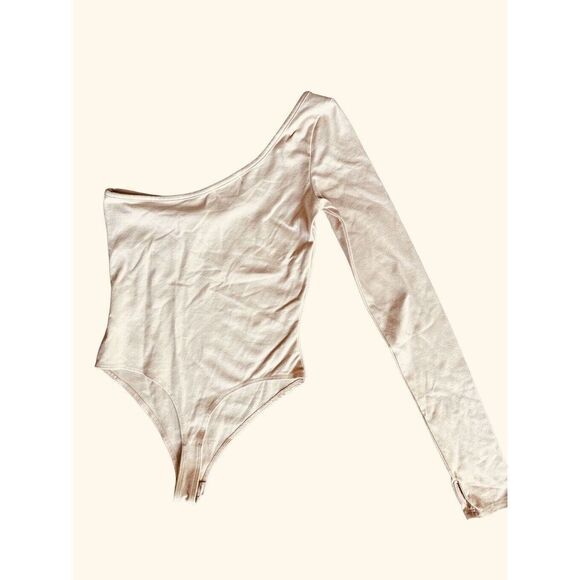 Lovers And Friends Tenley Bodysuit Sand Color Women’s XXS Off Shoulder 1 Sleeve - Picture 9 of 11